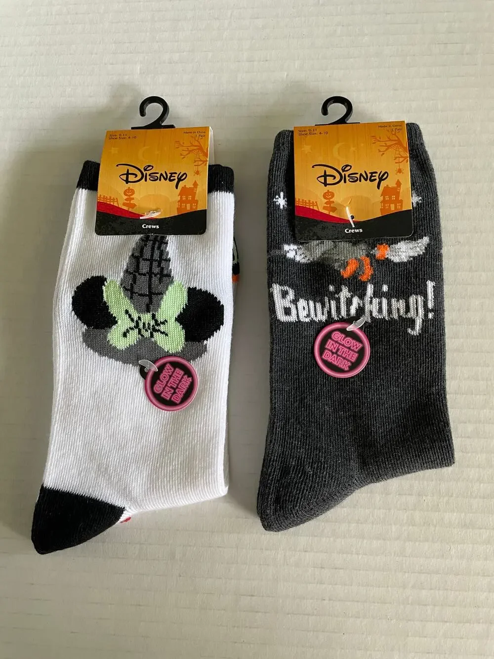 2 PAIR DISNEY GLOWIN DARK HALLOWEEN SOCKS NEW